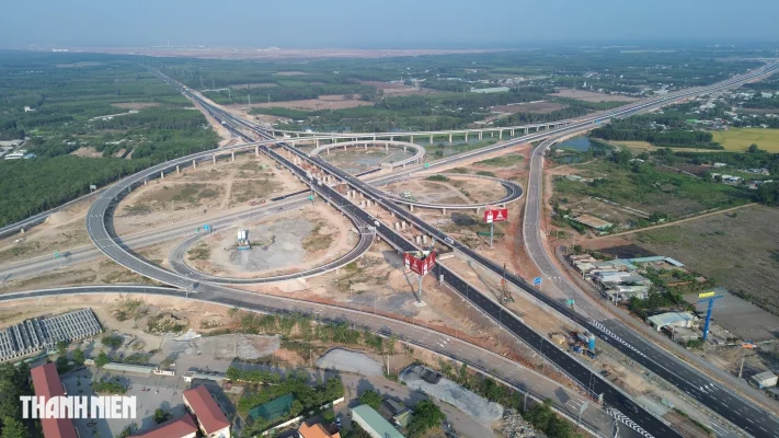 Nút giao giữa cao tốc Biên Hòa Vũng Tàu với cao tốc TP.HCM Long Thành Dầu Giây