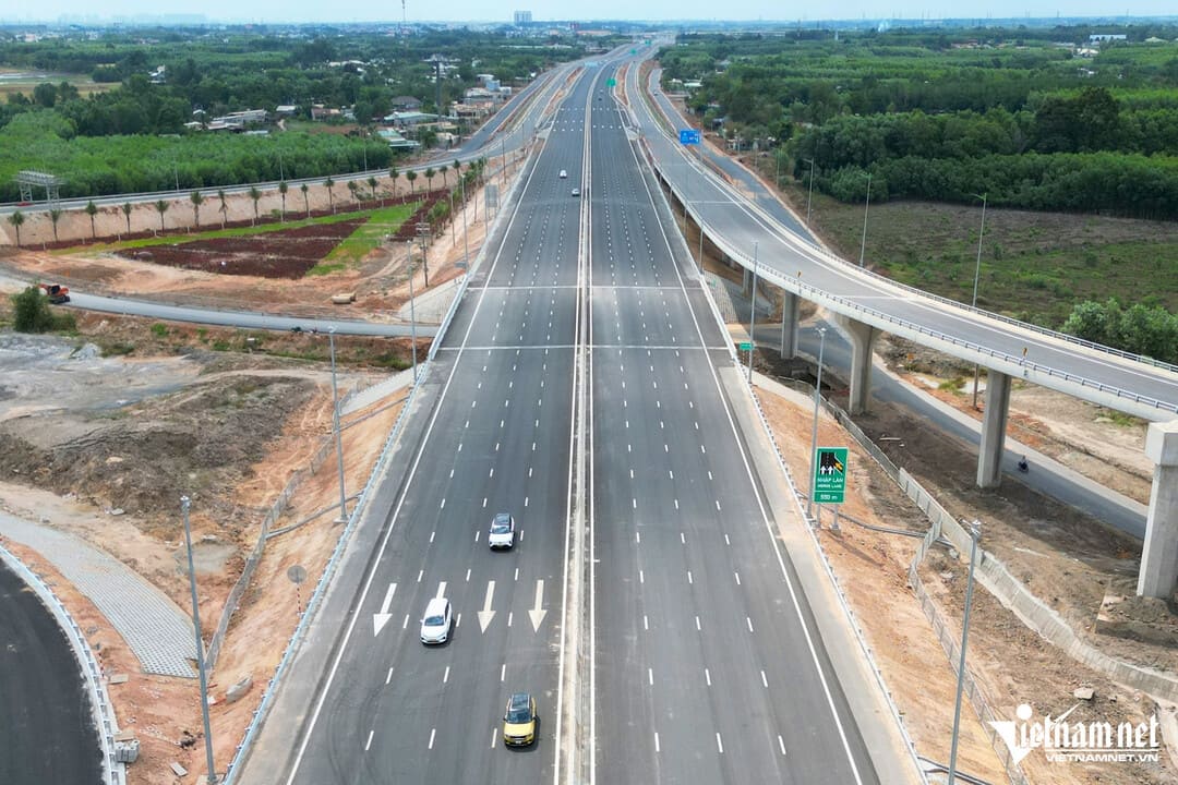 Toàn cảnh đại dự án cao tốc Biên Hòa - Vũng Tàu chuẩn bị thông xe toàn tuyến