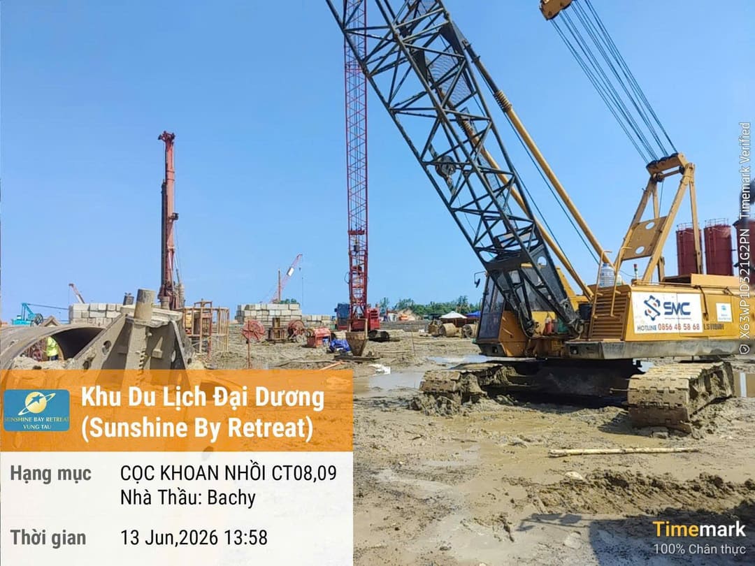 Toàn cảnh không khí thi công nhộn nhịp tại công trường Sunshine Bay Retreat tháng 06/2026