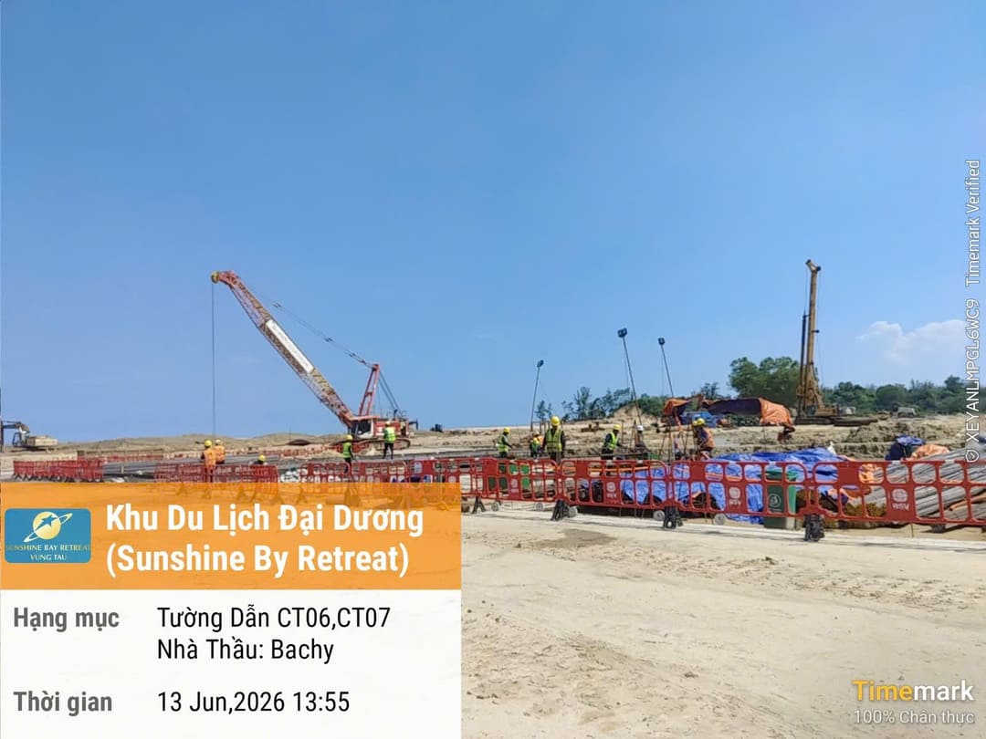 Thi công trải đá và đổ bê tông hệ thống đường giao thông nội khu Sunshine Bay Retreat